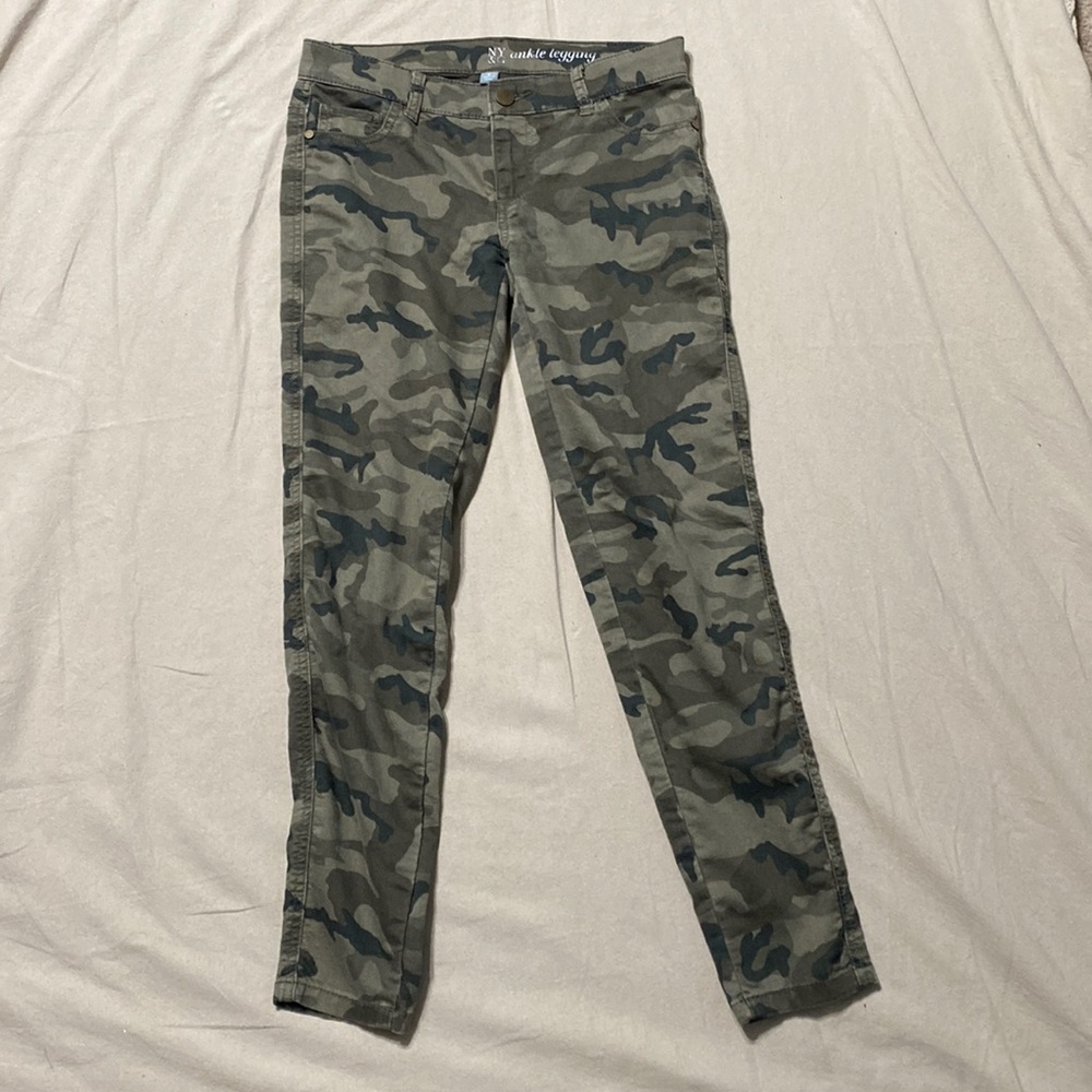 NWOT NY & C Ankle Leggings Lightweight Army Green Patterned Streetwear Casual